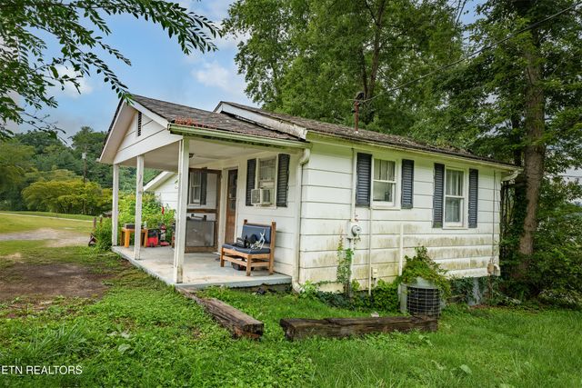 108 Zeni Lane, Harriman, TN 37748