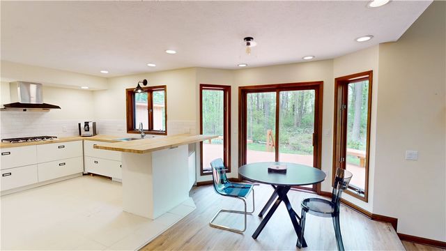 29 Woodbriar Lane, Chili, NY 14624