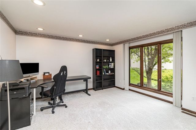 29 Woodbriar Lane, Chili, NY 14624