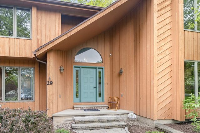 29 Woodbriar Lane, Chili, NY 14624
