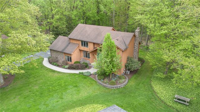 29 Woodbriar Lane, Chili, NY 14624