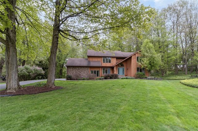 29 Woodbriar Lane, Chili, NY 14624