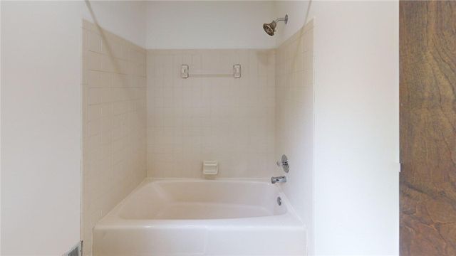 29 Woodbriar Lane, Chili, NY 14624