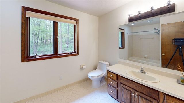 29 Woodbriar Lane, Chili, NY 14624