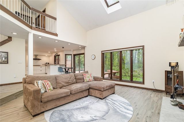 29 Woodbriar Lane, Chili, NY 14624