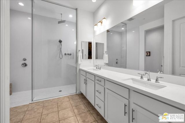 64 Zinfandel, Rancho Mirage, CA 92270