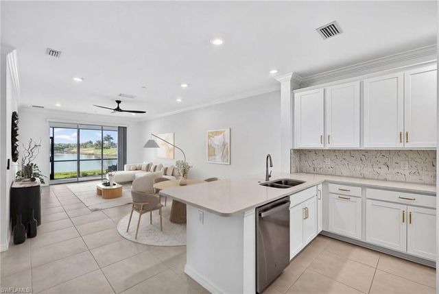 11751 Venetian Lagoon DR, Fort Myers, FL 33913