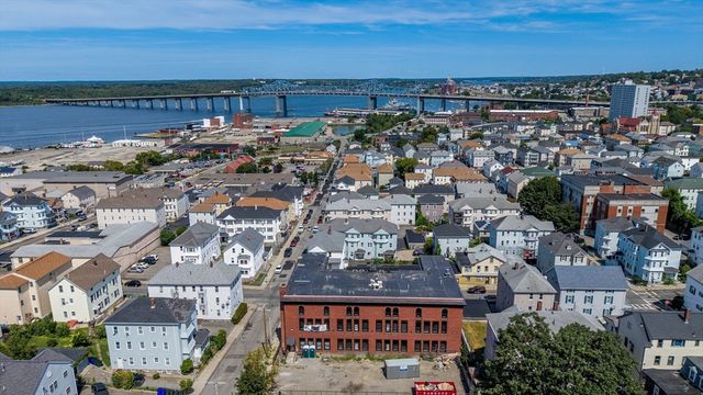 403 Division Street 17, Fall River, MA 02721