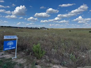 140 Turnberry, La Vernia, TX 78121