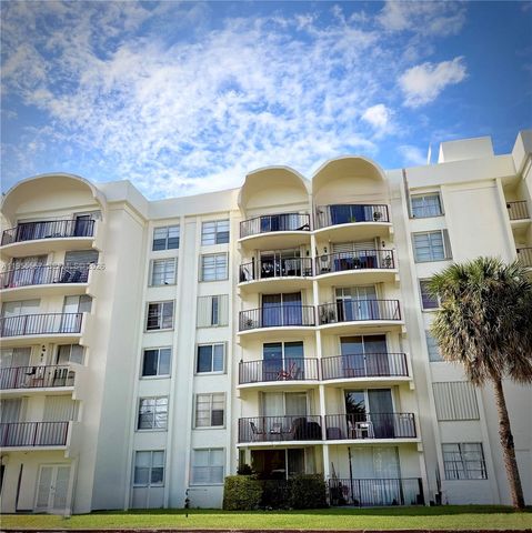 9310 Fontainebleau Blvd 203, Miami, FL 33172