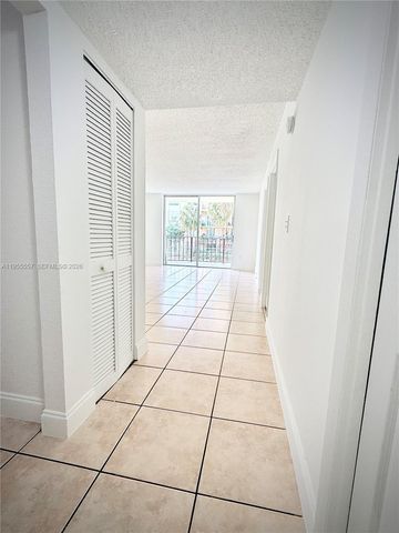 9310 Fontainebleau Blvd 203, Miami, FL 33172