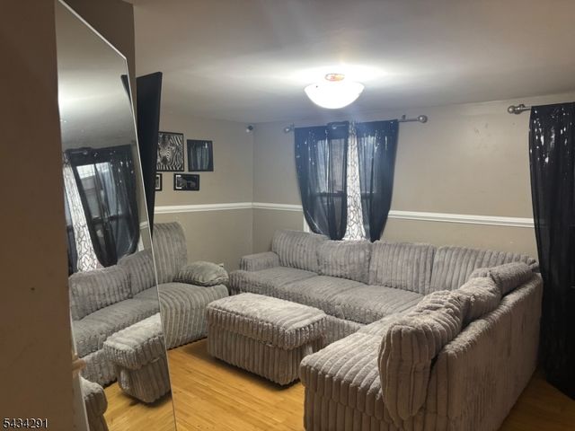39 Jacob St, Newark City, NJ 07103