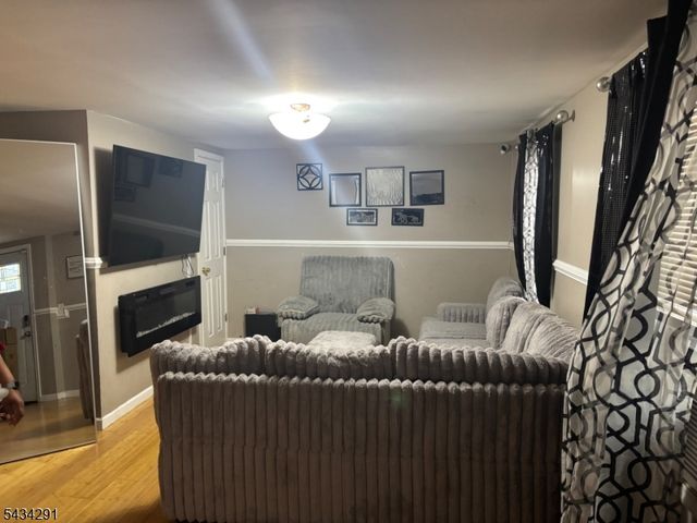 39 Jacob St, Newark City, NJ 07103