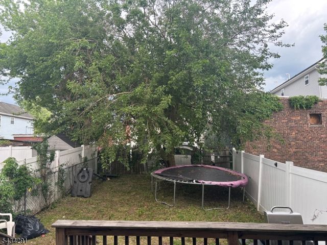 39 Jacob St, Newark City, NJ 07103