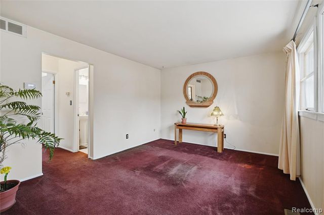 33929 Warren Road, Westland, MI 48185