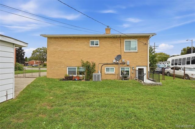 33929 Warren Road, Westland, MI 48185