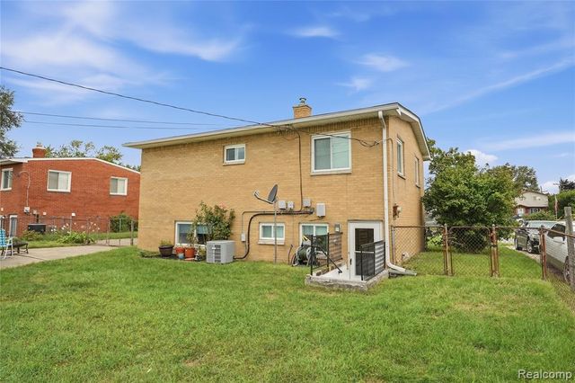 33929 Warren Road, Westland, MI 48185