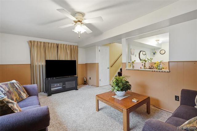 33929 Warren Road, Westland, MI 48185