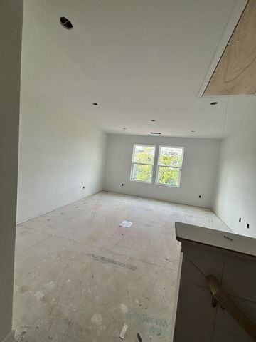 482 Jet Stream Dr, La Vergne, TN 37086