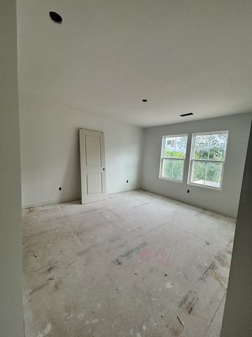 482 Jet Stream Dr, La Vergne, TN 37086