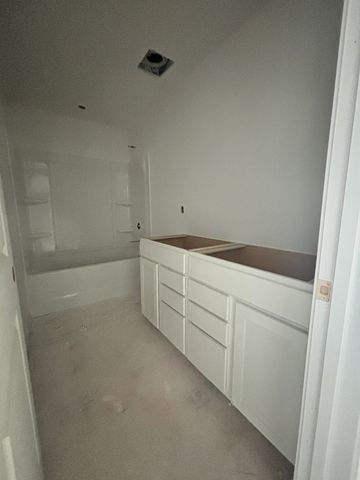 482 Jet Stream Dr, La Vergne, TN 37086