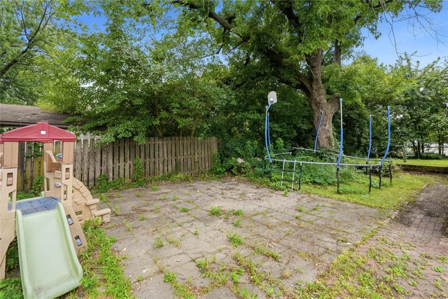 3936 E 8th Street, Des Moines, IA 50316