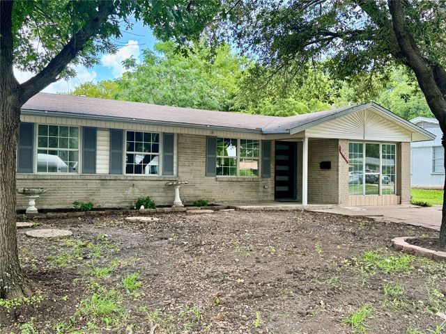 3633 Flamingo Way, Mesquite, TX 75150