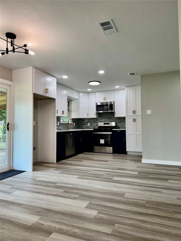 3633 Flamingo Way, Mesquite, TX 75150