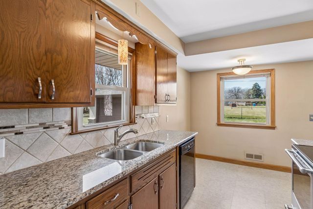 6914 Harriet Avenue, Richfield, MN 55423