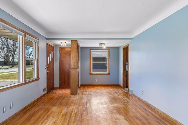 6914 Harriet Avenue, Richfield, MN 55423