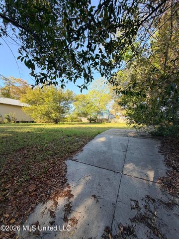 245 Benachi Avenue, Biloxi, MS 39530