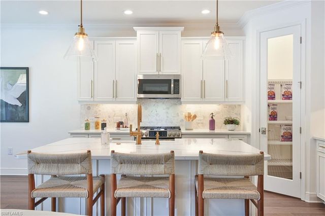 4235 Pegasus WAY, Naples, FL 34120