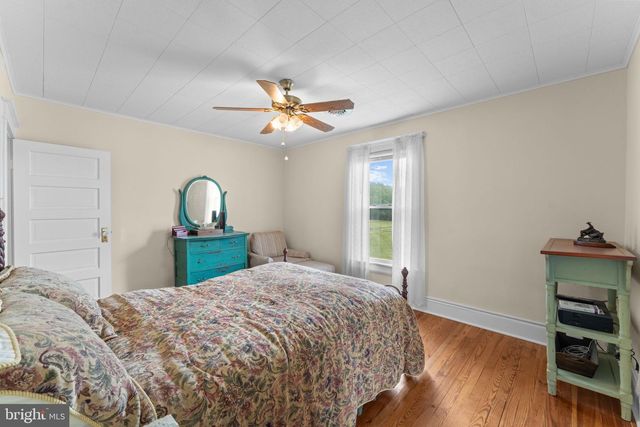11605 PARKGATE DR, Nokesville, VA 20181