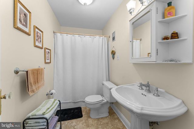 11605 PARKGATE DR, Nokesville, VA 20181