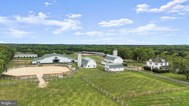 11605 PARKGATE DR, Nokesville, VA 20181