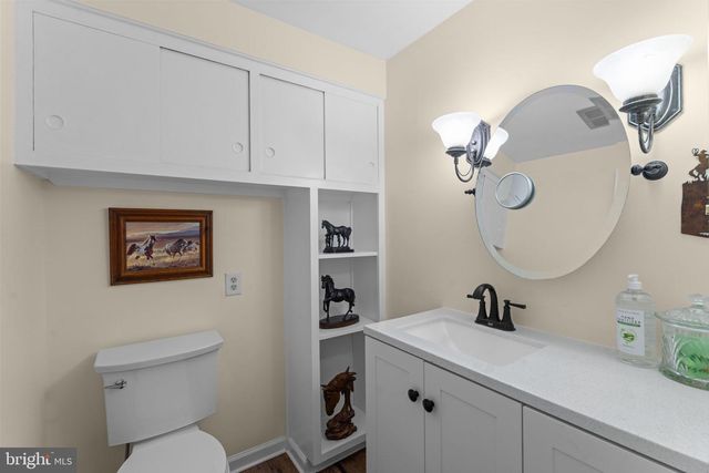 11605 PARKGATE DR, Nokesville, VA 20181