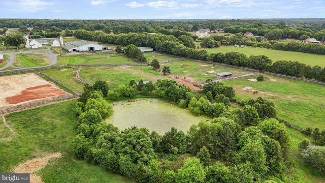 11605 PARKGATE DR, Nokesville, VA 20181