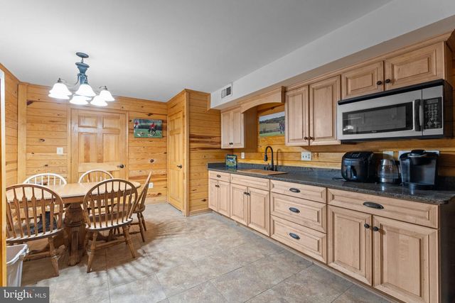 11605 PARKGATE DR, Nokesville, VA 20181