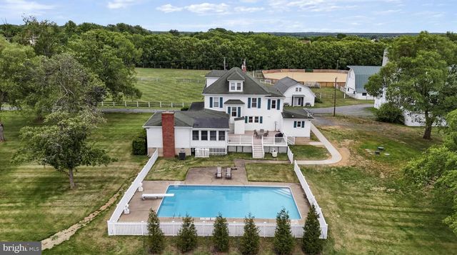 11605 PARKGATE DR, Nokesville, VA 20181