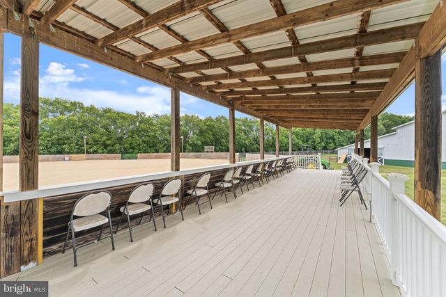 11605 PARKGATE DR, Nokesville, VA 20181