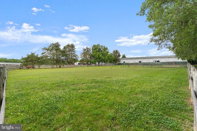 11605 PARKGATE DR, Nokesville, VA 20181