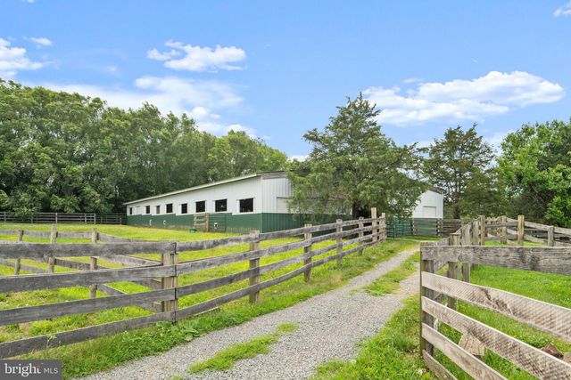 11605 PARKGATE DR, Nokesville, VA 20181