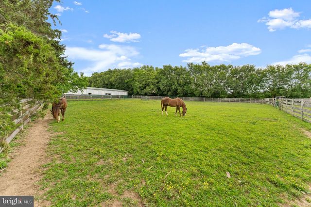 11605 PARKGATE DR, Nokesville, VA 20181