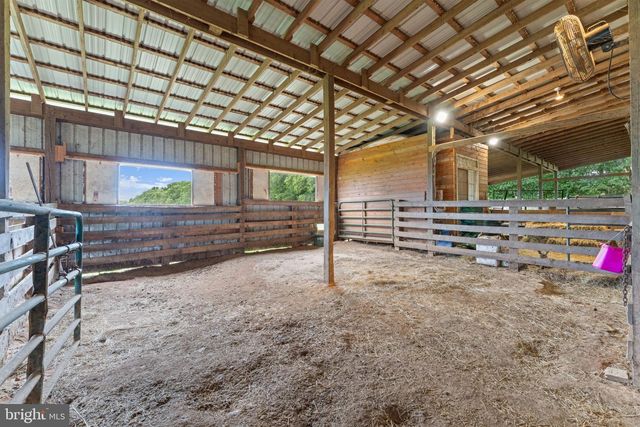 11605 PARKGATE DR, Nokesville, VA 20181