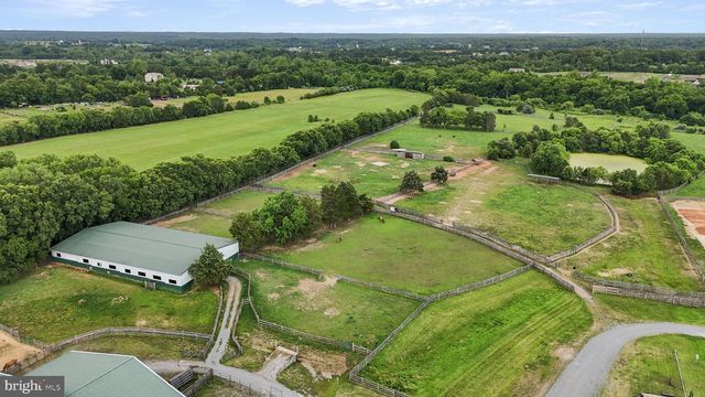 11605 PARKGATE DR, Nokesville, VA 20181