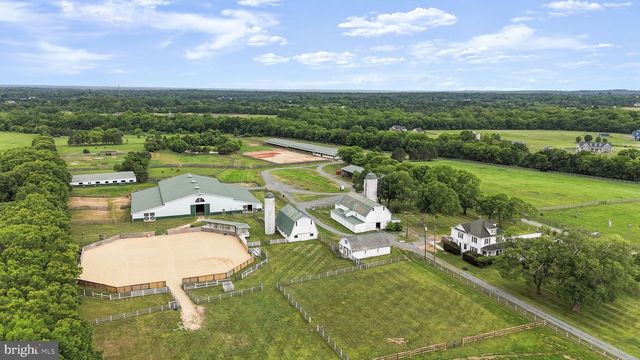 11605 PARKGATE DR, Nokesville, VA 20181