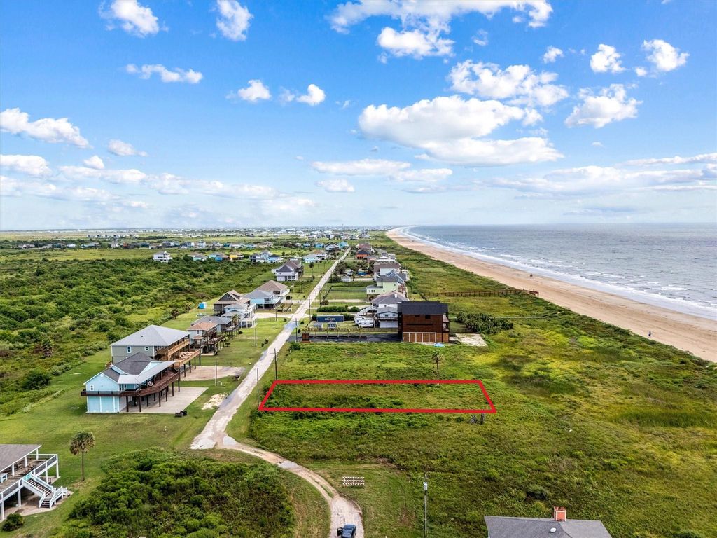332 Atkinson Street, Port Bolivar, TX 77650