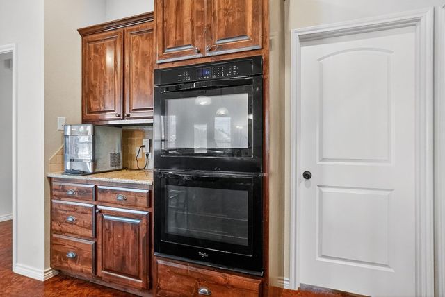 6000 Oak Creek, Midland, TX 79707