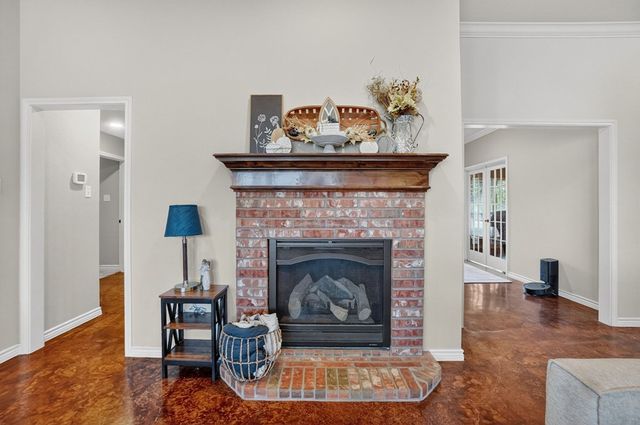 6000 Oak Creek, Midland, TX 79707