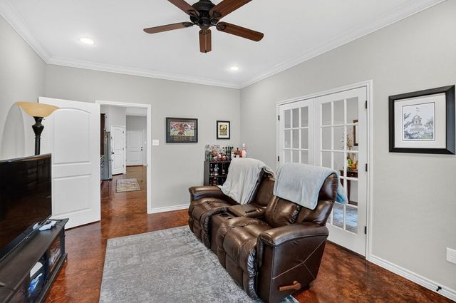 6000 Oak Creek, Midland, TX 79707